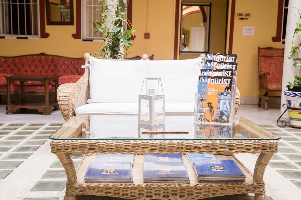 Hostal Sierpes Sevilla Eksteriør billede